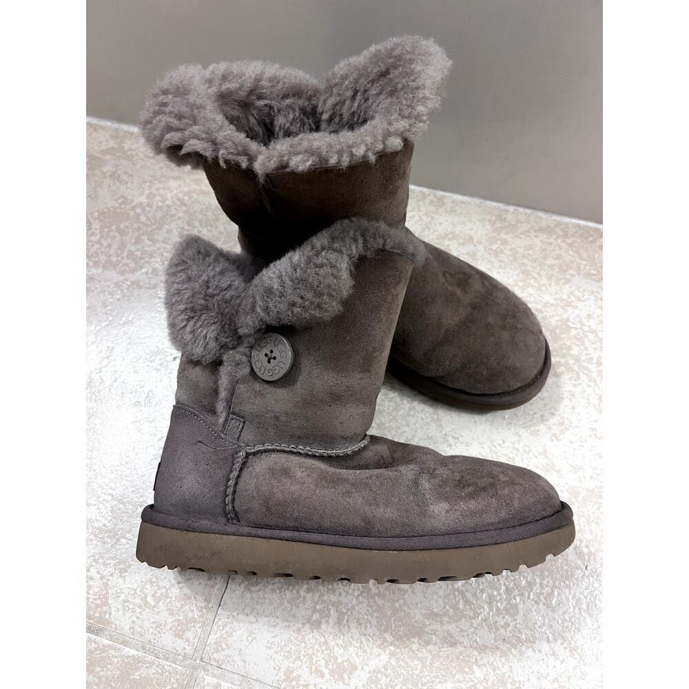 Ugg boots size 8 brown sheepskin fur women